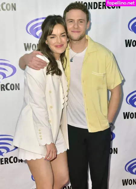 Elizabeth Henstridge OnlyFans Thumbnail #tRpgUix14P