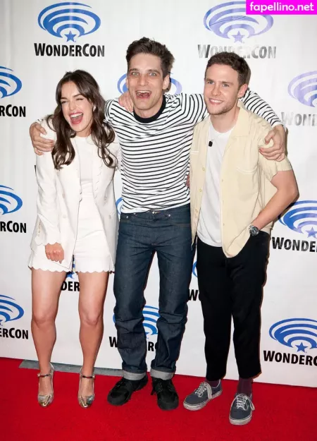 Elizabeth Henstridge OnlyFans Thumbnail #vi7oiVWnl1