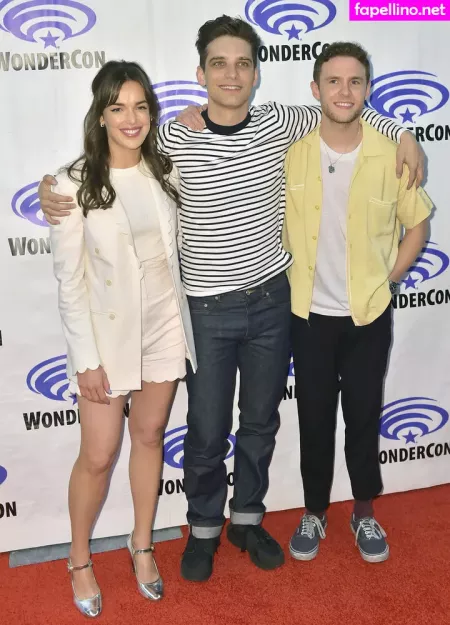 Elizabeth Henstridge OnlyFans Thumbnail #y98W9TpU55