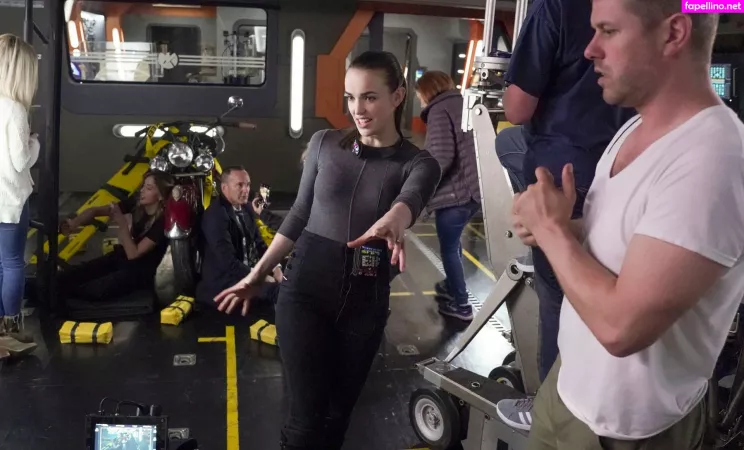 Elizabeth Henstridge OnlyFans Thumbnail #zQYTd8Dwfx