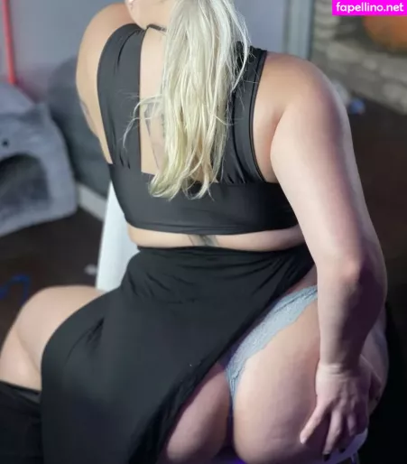 Elizabeth Hydorn OnlyFans Thumbnail #g4MGnYwgLX