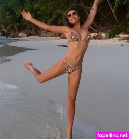 Elizabeth Jane Hurley OnlyFans Thumbnail #ReE6e63NX3