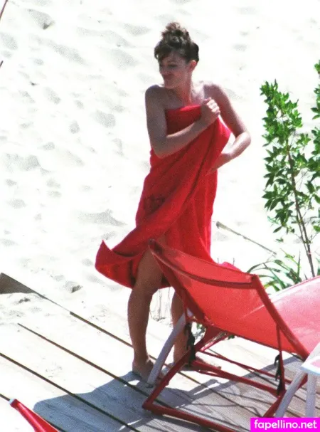 Elizabeth Jane Hurley OnlyFans Thumbnail #bFK14yWMl1
