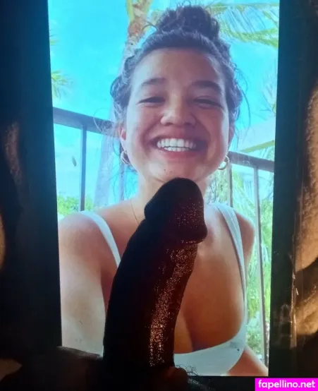 Elizabeth Lee Main Profile Photo