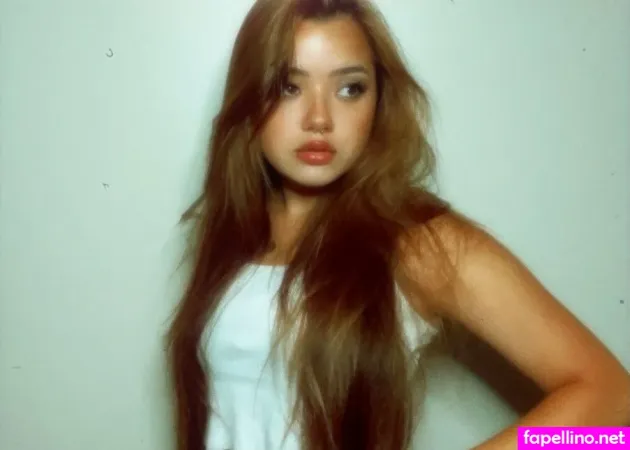 Elizabeth Lizzy Yu OnlyFans Thumbnail #0bKE6VFAAb