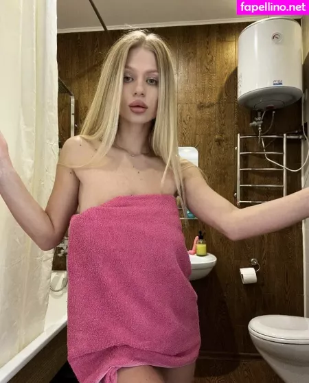 Elizabeth Moon OnlyFans Thumbnail #EXzkcTV06K