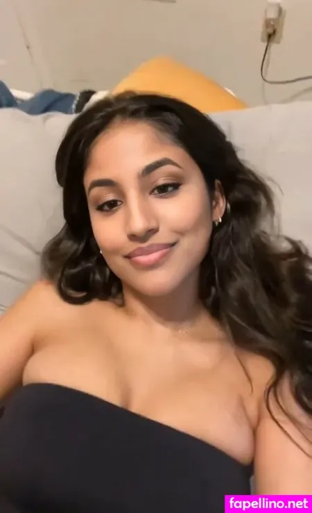 Elizabeth Philip OnlyFans Thumbnail #0emrRqf4la