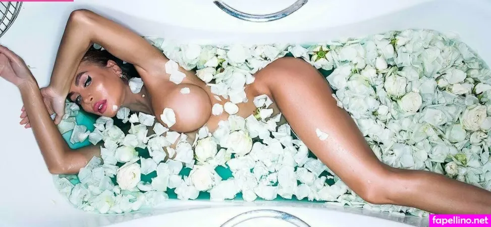 Elizabeth Queen 1 OnlyFans Thumbnail #BqjzPE2bqX