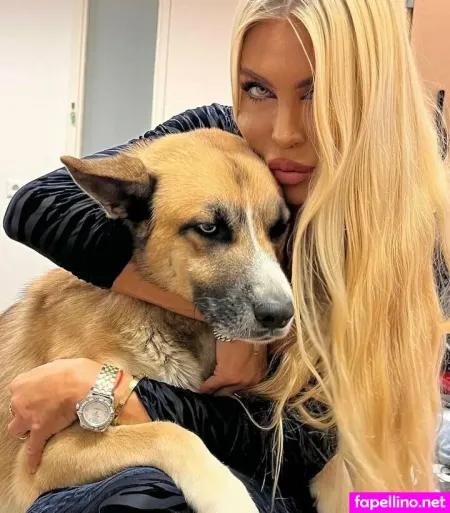 Elizabeth Queen 1 OnlyFans Thumbnail #gnF1j1CTaE