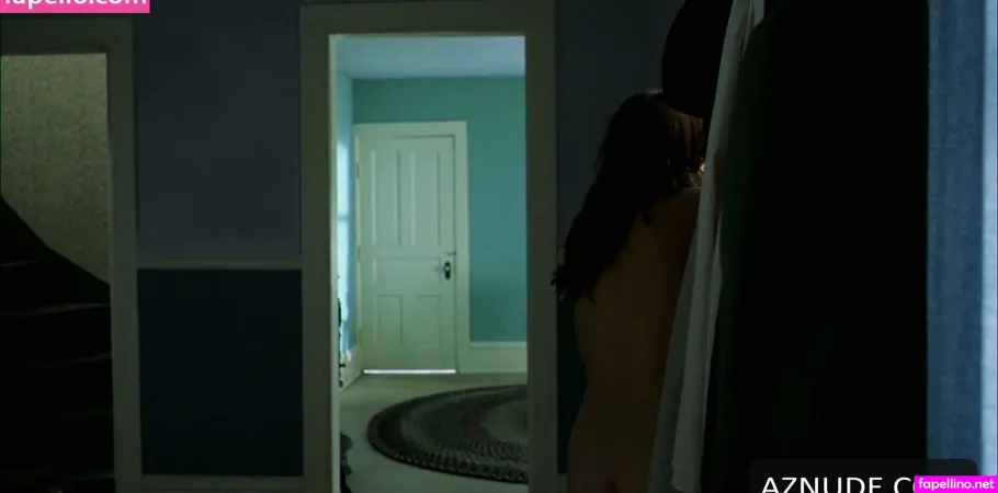 Elizabeth Reaser OnlyFans Thumbnail #mtuUTNRnLR
