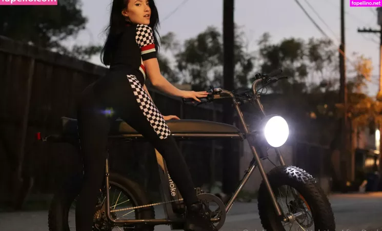 Elizabeth Reed OnlyFans Thumbnail #0Wp4EMf78J