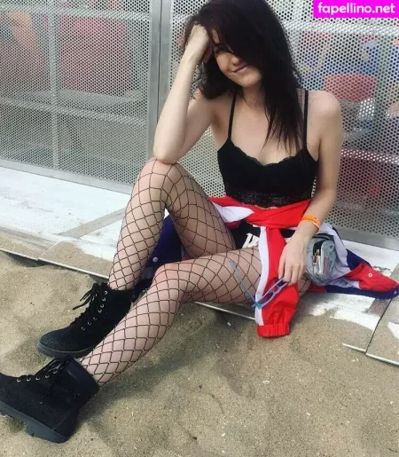 Elizabeth Reed OnlyFans Thumbnail #3iAQKQnrpr