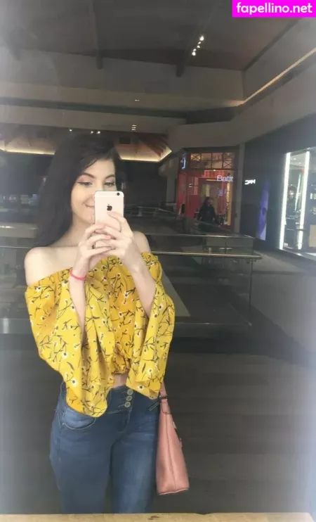 Elizabeth Reed OnlyFans Thumbnail #HJTXFpuHsf