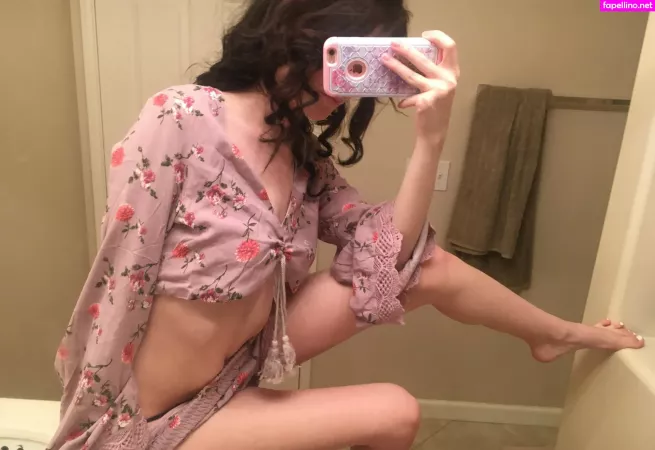 Elizabeth Reed OnlyFans Thumbnail #R7uddtSNxH