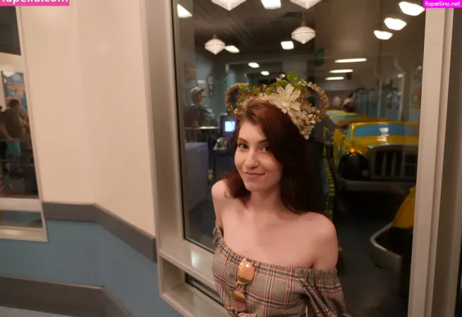 Elizabeth Reed OnlyFans Thumbnail #VKxAcAImxM