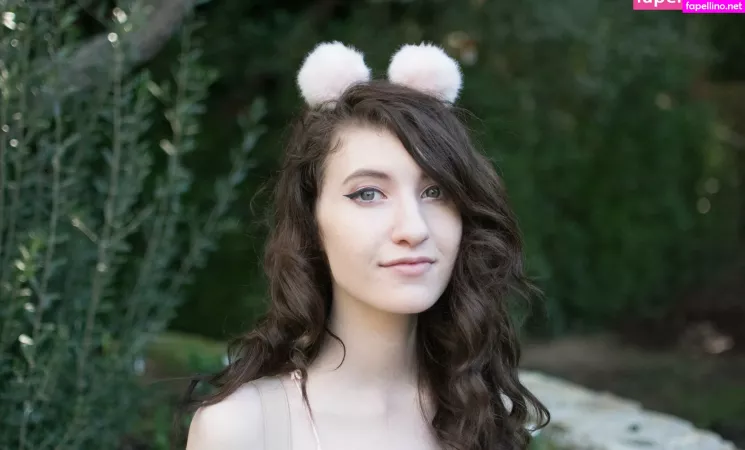 Elizabeth Reed OnlyFans Thumbnail #Wuo4EQ99yr