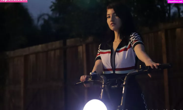 Elizabeth Reed OnlyFans Thumbnail #ckYHeAHSlc