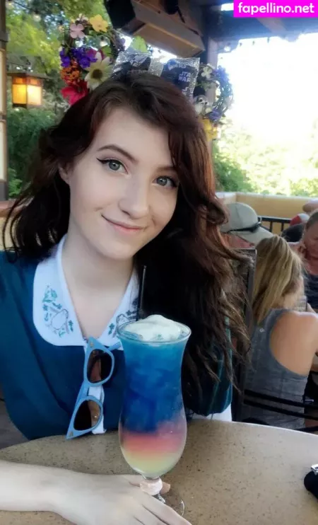 Elizabeth Reed OnlyFans Thumbnail #fPWGy5B1KR