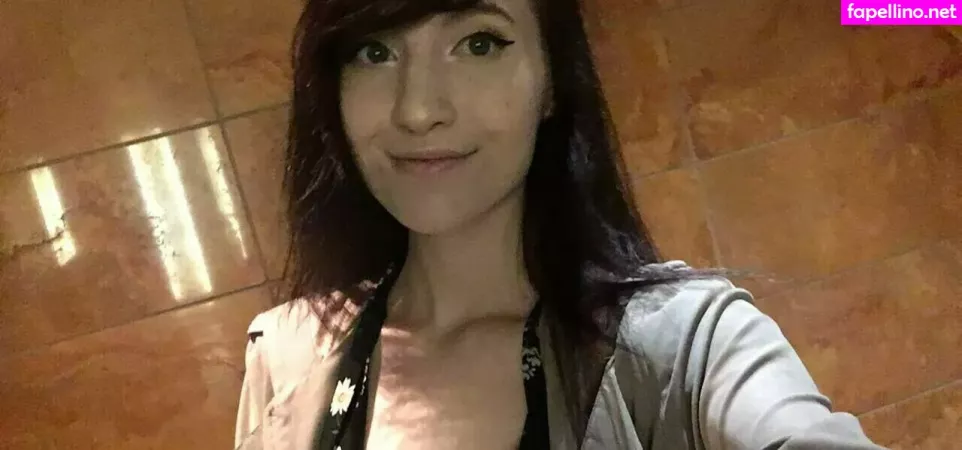 Elizabeth Reed OnlyFans Thumbnail #frNSVrDchI