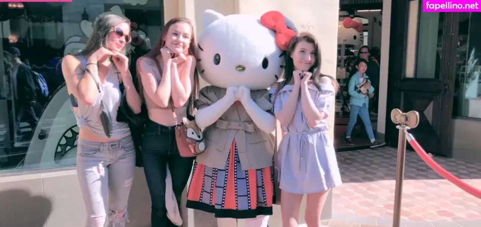 Elizabeth Reed OnlyFans Thumbnail #iOtOjVJ7B6