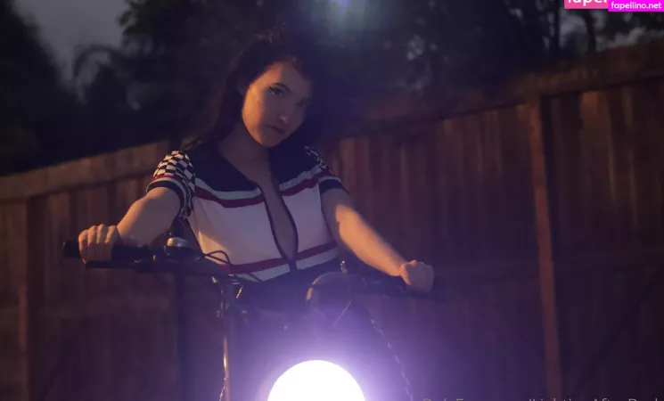 Elizabeth Reed OnlyFans Thumbnail #jgjXGx5dnC