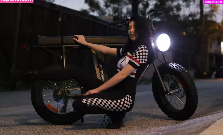 Elizabeth Reed OnlyFans Thumbnail #m1Kp93Azo5