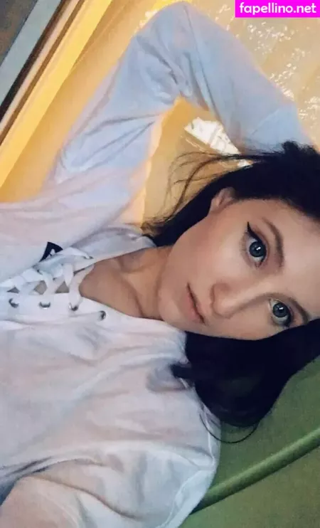 Elizabeth Reed OnlyFans Thumbnail #qMfhTozxn1