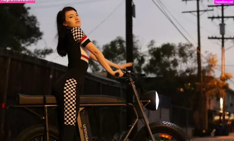 Elizabeth Reed OnlyFans Thumbnail #rDyFb0WBea