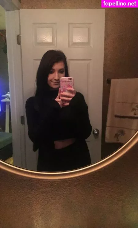 Elizabeth Reed OnlyFans Thumbnail #t0tXZssV1h