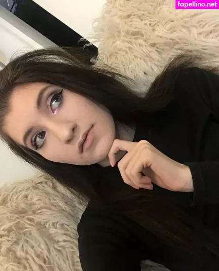 Elizabeth Reed OnlyFans Thumbnail #xGtDSHq7l2