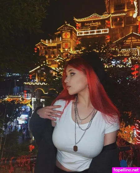 Elizabeth Renard OnlyFans Thumbnail #26RdZb2yUZ