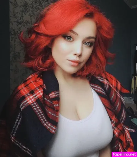 Elizabeth Renard OnlyFans Thumbnail #YEQ0kWxywH