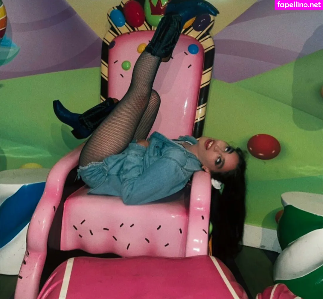 cherrybombunlocked, elizabethrudy3, elizabethrudyy, hizzlebizzle Nude Leaked OnlyFans Photo #pSLp4PQLOM