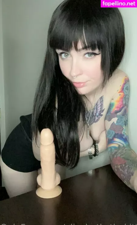 Elizabeth Thekitten OnlyFans Thumbnail #TK5nCPjSZ2