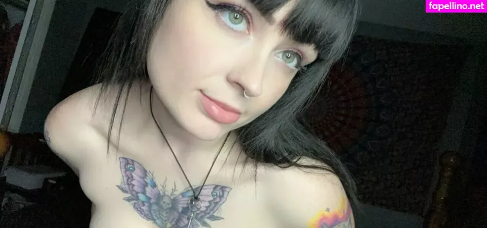 Elizabeth Thekitten OnlyFans Thumbnail #Y5m4s69zow