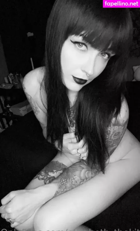 Elizabeth Thekitten OnlyFans Thumbnail #bnSghyfyhY