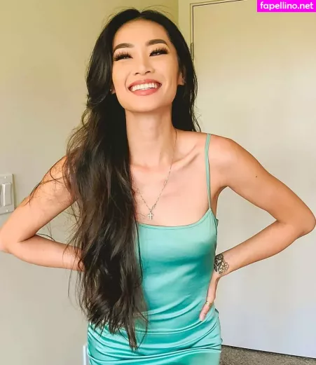 Elizabeth Tran OnlyFans Thumbnail #0YAbBiiNeo
