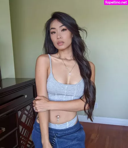 Elizabeth Tran OnlyFans Thumbnail #1jCKTWcCS9