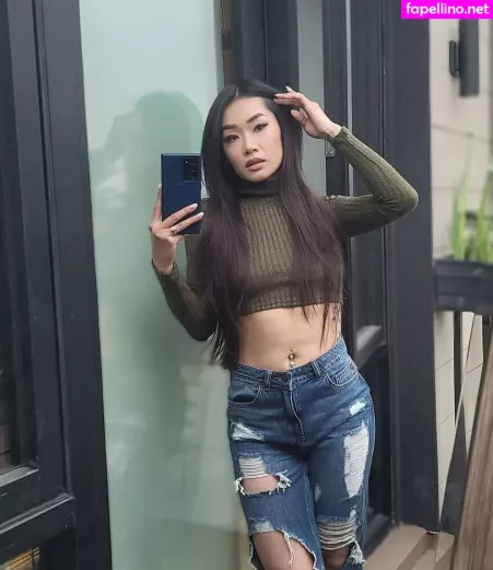 Elizabeth Tran OnlyFans Thumbnail #j5ooY5EtKc