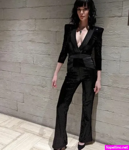 Elizabeth Tulloch OnlyFans Thumbnail #bneepDvhf9