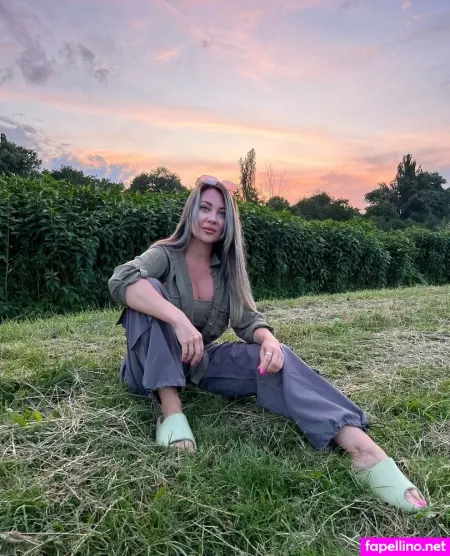 Elizabeth Vip OnlyFans Thumbnail #ETMjBCVgGr