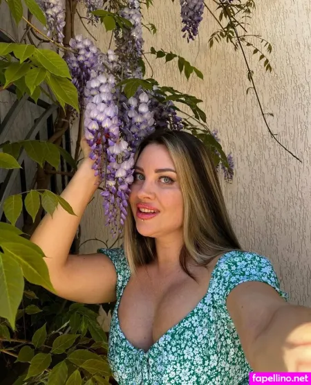 Elizabeth Vip OnlyFans Thumbnail #GEoOQgt8Tm