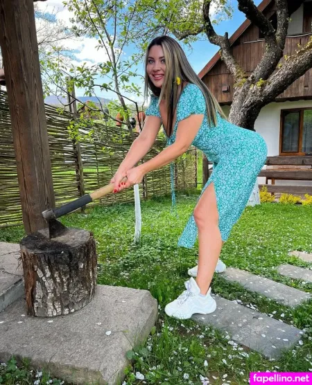 Elizabeth Vip OnlyFans Thumbnail #MsNGemzppi