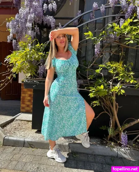 Elizabeth Vip OnlyFans Thumbnail #W2U90he2wJ