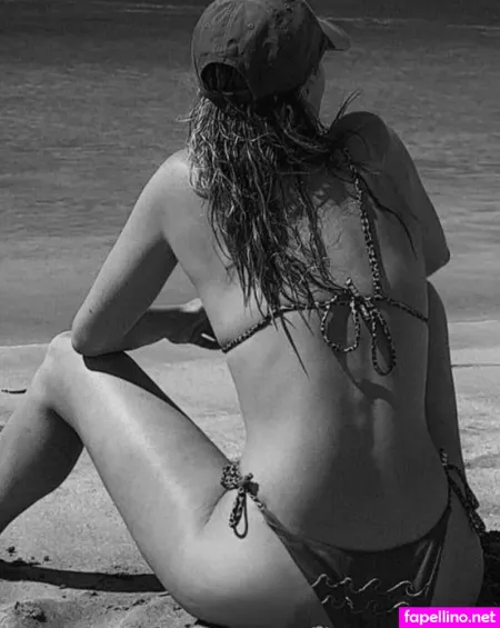 Elizabeth Weber OnlyFans Thumbnail #SczhjIxUSB