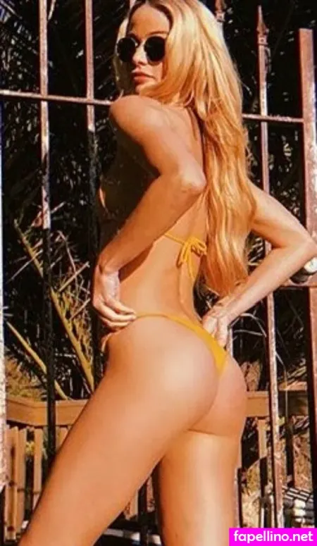 Elizabeth Weber OnlyFans Thumbnail #WgDWIkXEn5