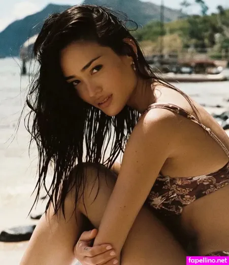 Elizabeth Wood OnlyFans Thumbnail #EIusLFFTp0