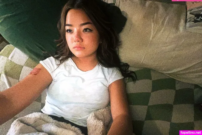 Elizabeth Yu OnlyFans Thumbnail #20Q3YHGb3k