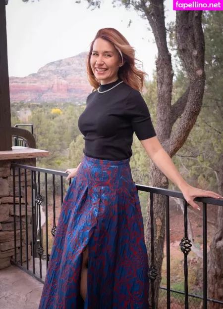 Elizabeth Zharoff OnlyFans Thumbnail #JIhwpeAR4k