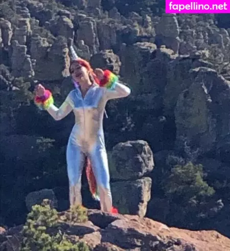 Elizabeth Zharoff OnlyFans Thumbnail #pkQa8FVaGi